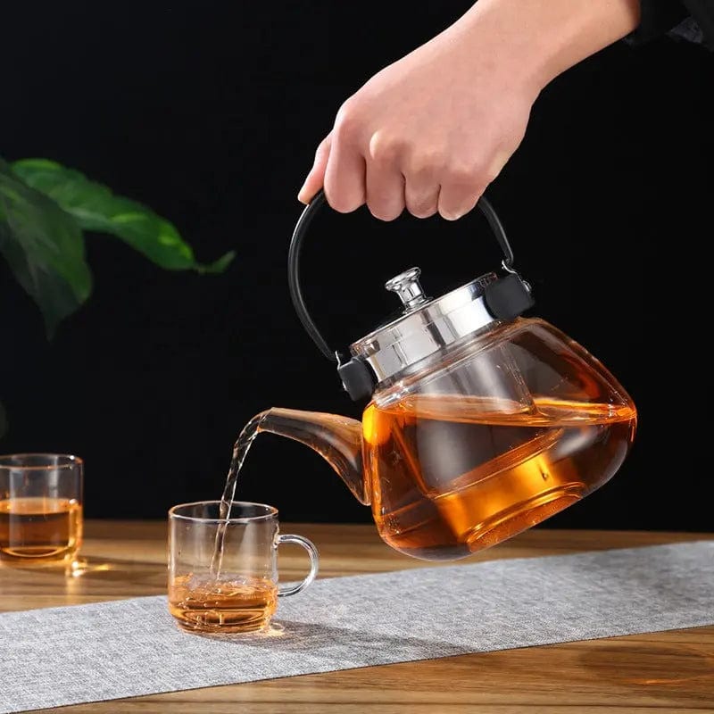 Birnenförmige Glasteekanne mit schwarzem Griff 800ml