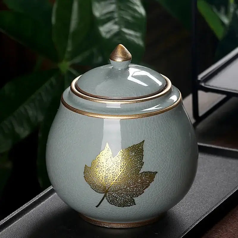 Design-Teedose mit japanischen Motiven