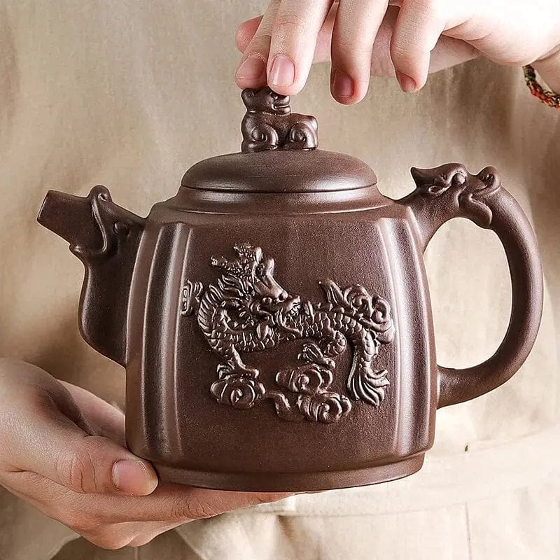 Chinesische Ton-Teekanne mit Drachenmotiven 500ML