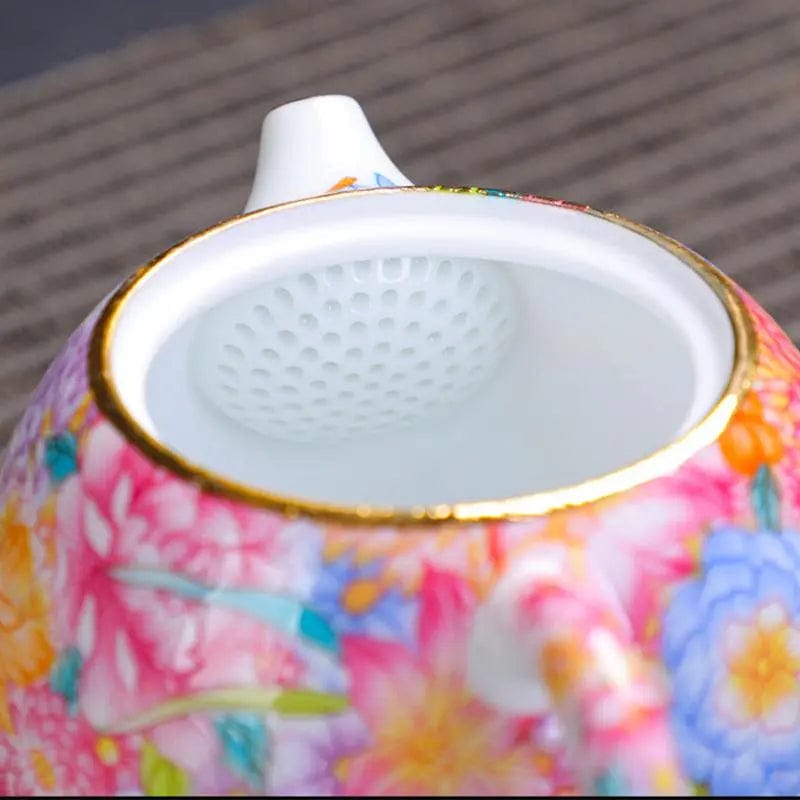 Chinesisches Teeservice aus Keramik mit Blumenmotiven