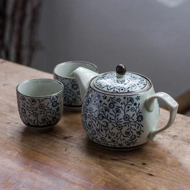 Chinesisches Teeservice aus Porzellan mit kleinen Blumen 480ML