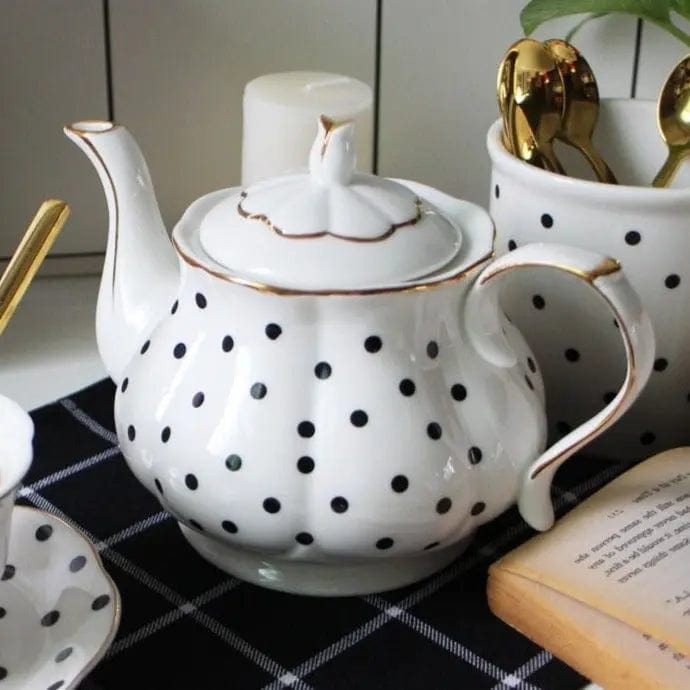 Englische Teekanne aus Porzellan mit schwarzen Punkten 860ML