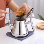 Hohe Teekanne aus Stahl 1L - 1.5L