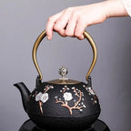 Japanische Gusseisen-Teekanne Kirschblüten Weiß 1,2L