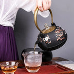 Japanische Gusseisen-Teekanne Kirschblüten Weiß 1,2L