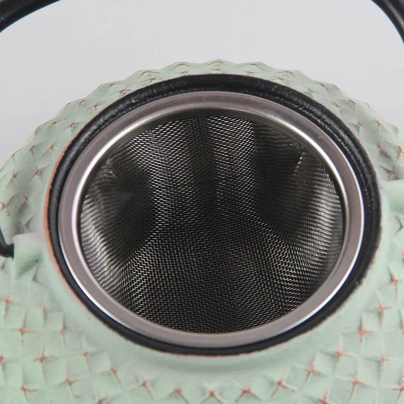 Japanische Gusseisen-Teekanne mit Stacheln 600ml