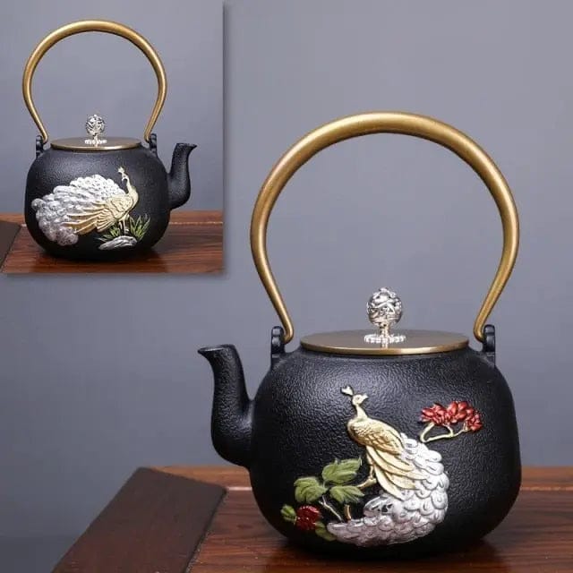 Japanische Gusseisen-Teekanne Pfauen 1,2L