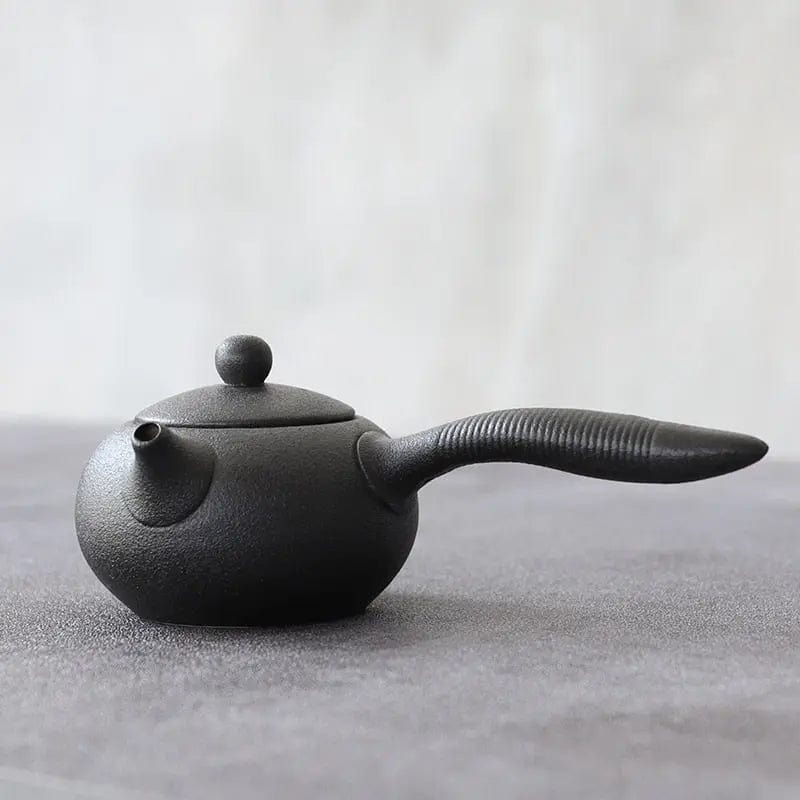 Japanische Kyusu Teekanne aus schwarzer Keramik 150ML