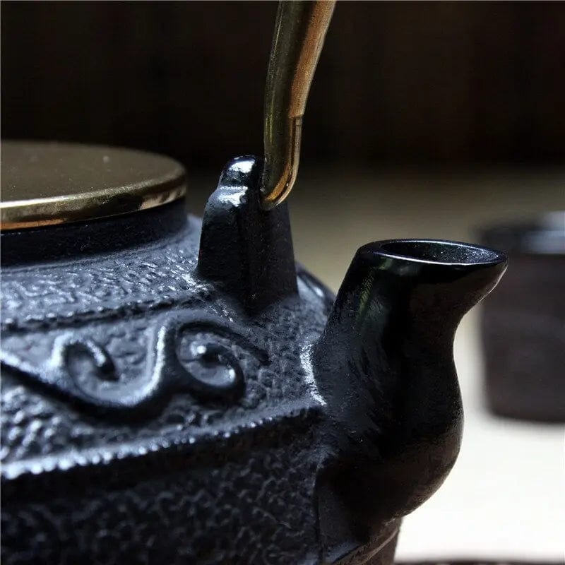 Japanische Teekanne aus Gusseisen Imperial 900ML