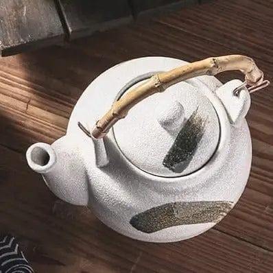 Japanische Teekanne aus Weißkeramik 700ml