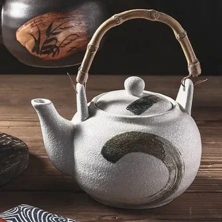 Japanische Teekanne aus Weißkeramik 700ml