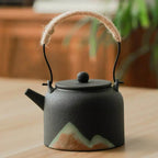 Japanische Teekanne mit Bergmotiven aus Keramik 350ml