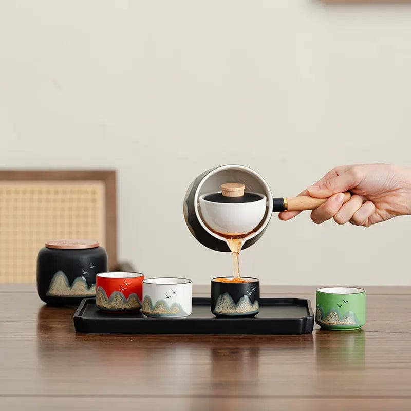 Japanisches Teeservice mit drehbarer Teekanne