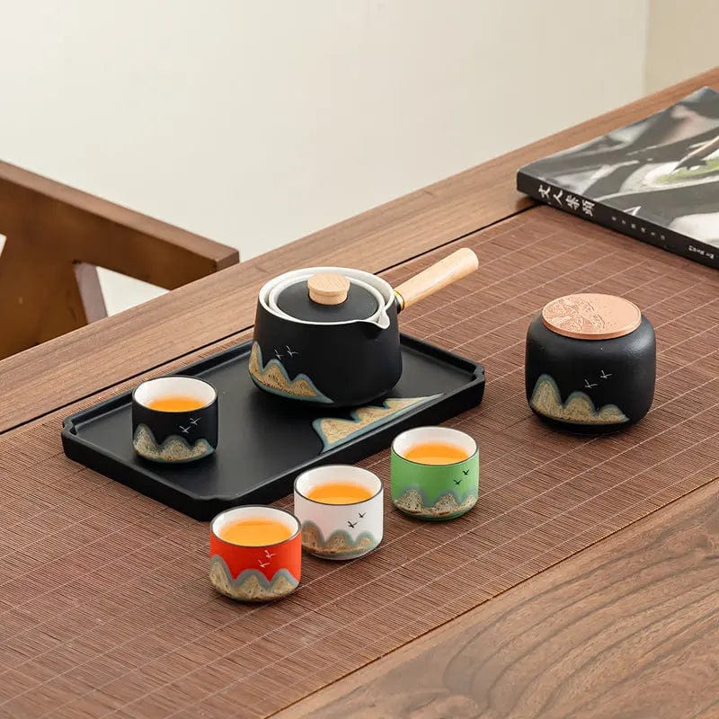 Japanisches Teeservice mit drehbarer Teekanne