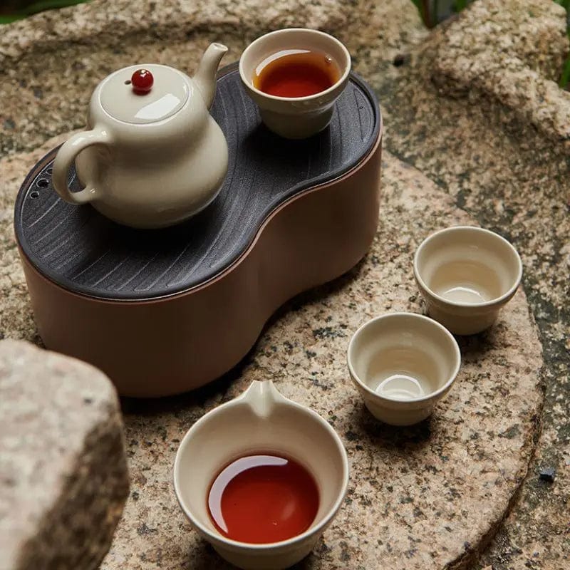 Kleines chinesisches Keramik-Teeset