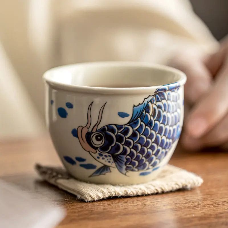Porzellan-Teetasse mit Karpfenmotiv 120ml