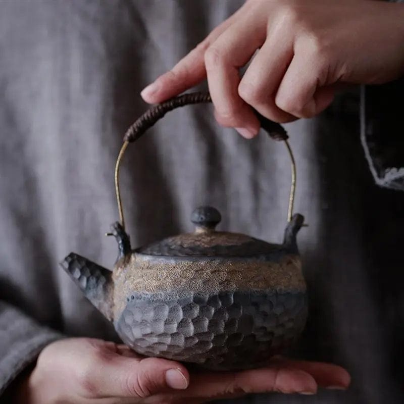Retro Chinesische Teekanne aus Steingut 230ML