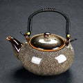 Runde chinesische Teekanne aus edlem Porzellan 700ML
