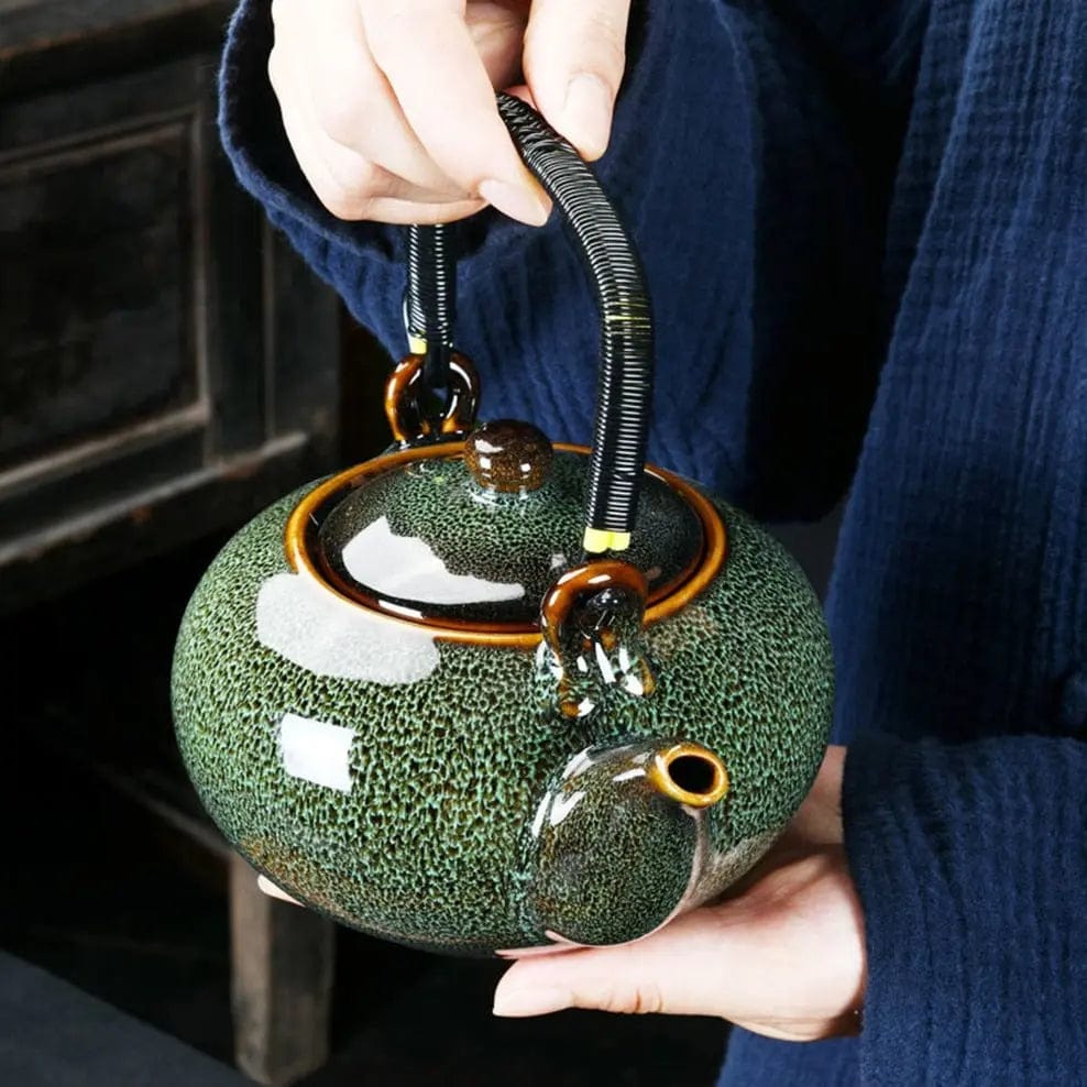 Runde chinesische Teekanne aus edlem Porzellan 700ML