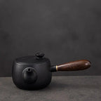 Schwarze Kyusu-Keramik-Teekanne im japanischen Design 320ml