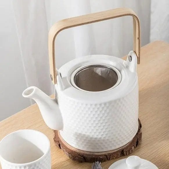 Skandinavische Teekanne aus gehämmertem Porzellan 750ML