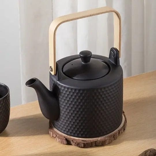 Skandinavische Teekanne aus gehämmertem Porzellan 750ML