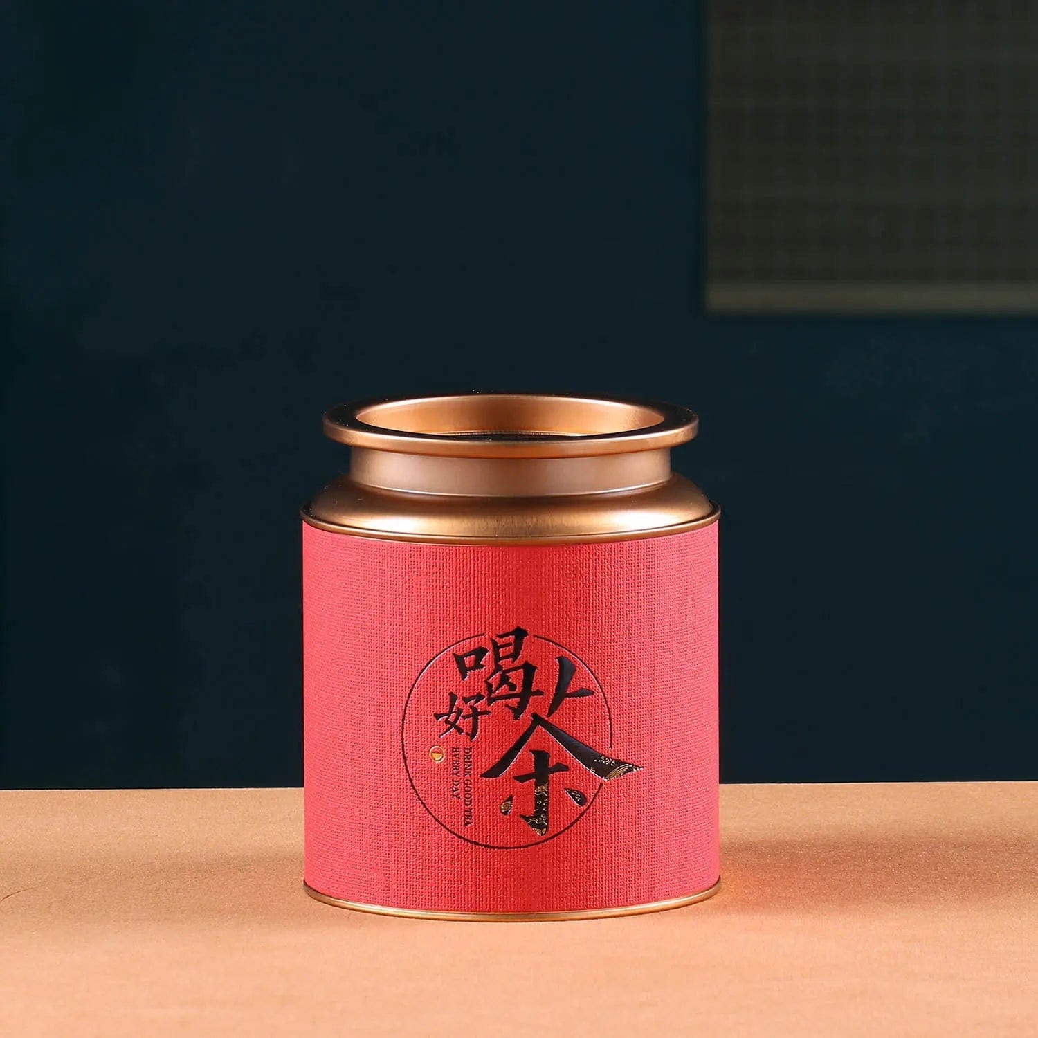 Teedose aus Metall mit chinesischen Motiven