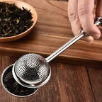 Teesieb aus Edelstahl in Kugelform