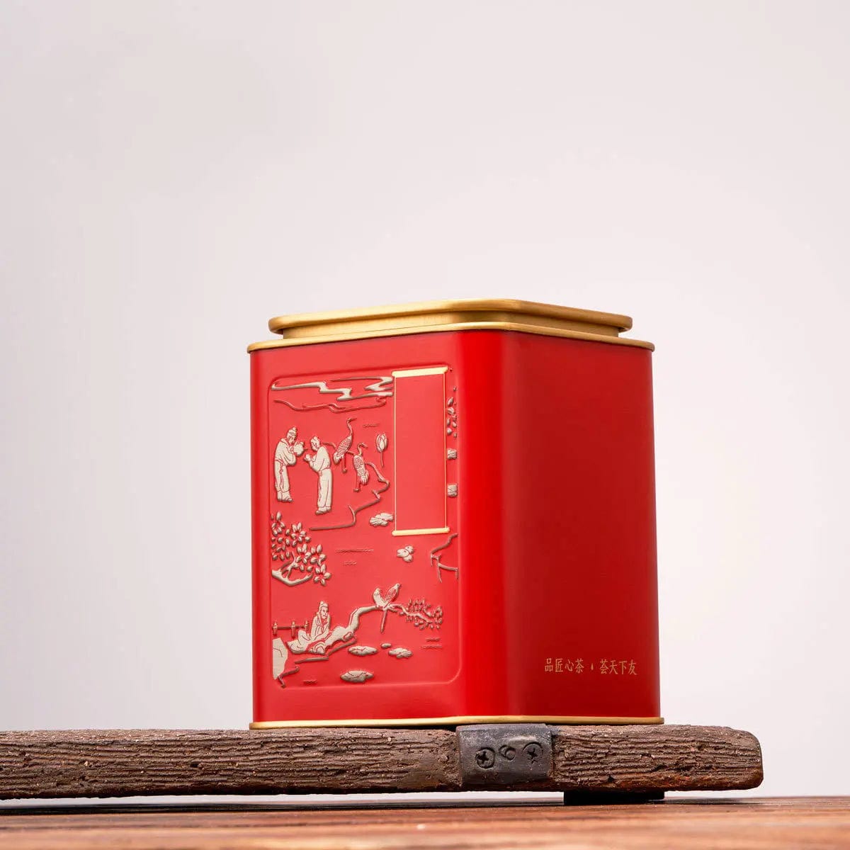 Traditionelle und Moderne Teedose