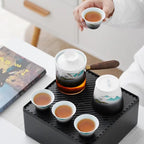 Tragbares japanisches Teeservice aus Keramik mit Bergmotiven