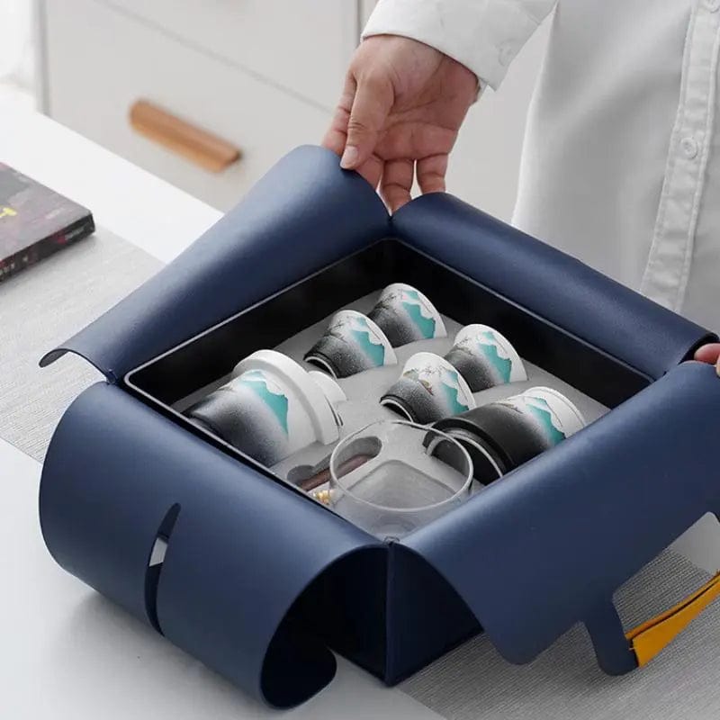 Tragbares japanisches Teeservice aus Keramik mit Bergmotiven