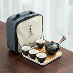 Transportierbares chinesisches Tee-Set aus Keramik