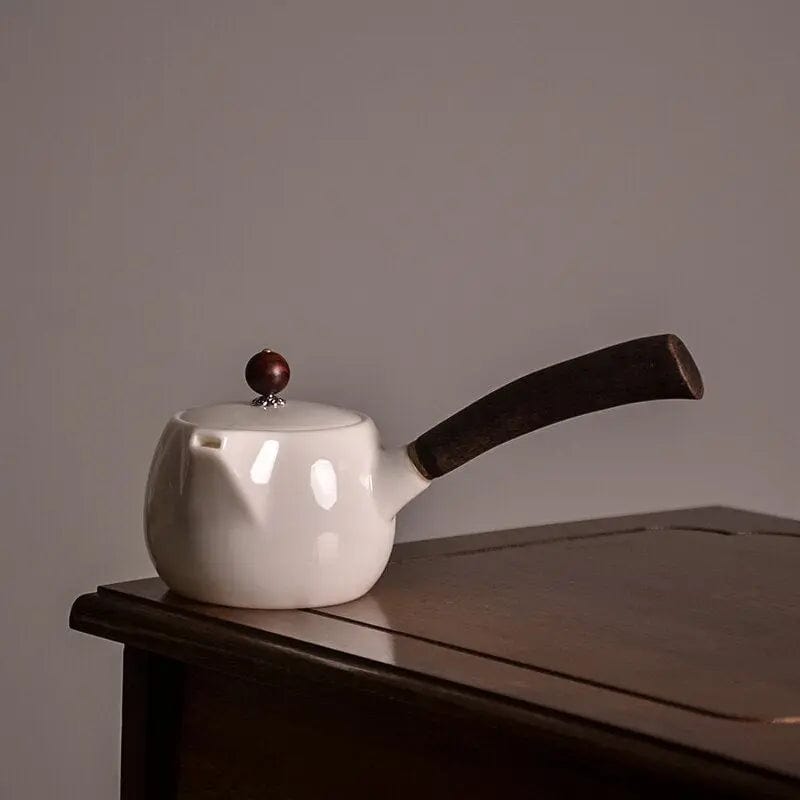 Weiße japanische Kyusu-Keramik-Teekanne 200ml