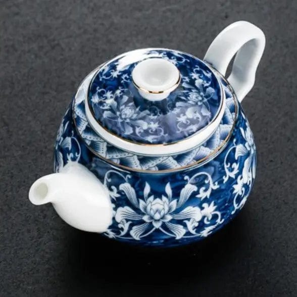 Weiße und blaue chinesische Porzellankanne mit Blumenmotiven 200ML