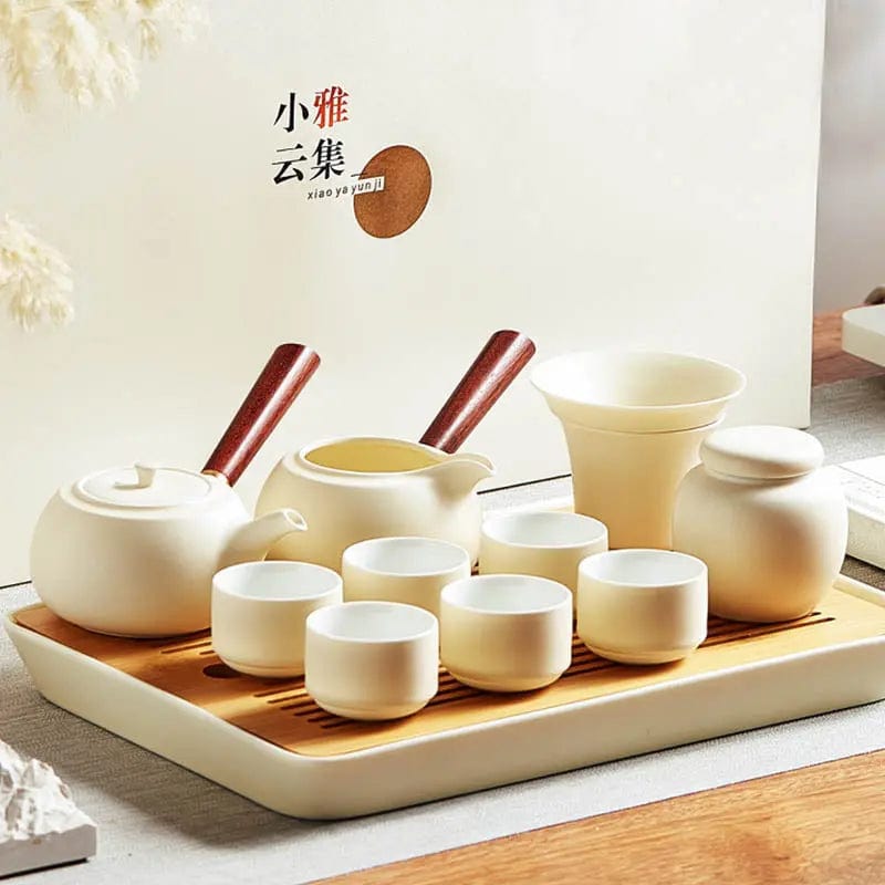 Weißes chinesisches Teeservice aus Keramik