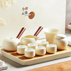 Weißes chinesisches Teeservice aus Keramik