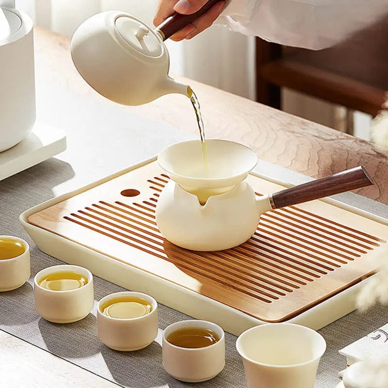 Weißes chinesisches Teeservice aus Keramik