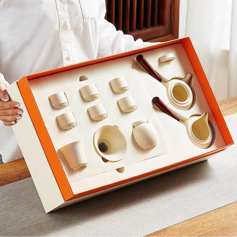 Weißes chinesisches Teeservice aus Keramik